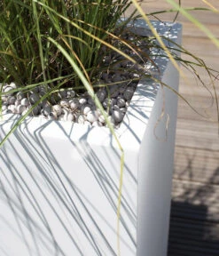 Fleur Ami Kunststoff-Säulentopf New Tribeca Block, Quadratisch, Weiß -Pflanzenbedarf Geschäft 6600068 WE DE 002 fleuramiKunststoffSaeulentopfTribecaBlockquadratisch